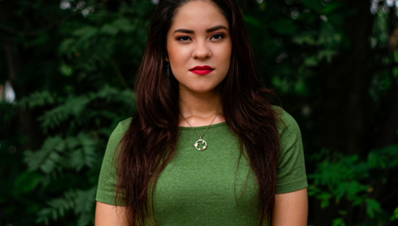 Latina woman