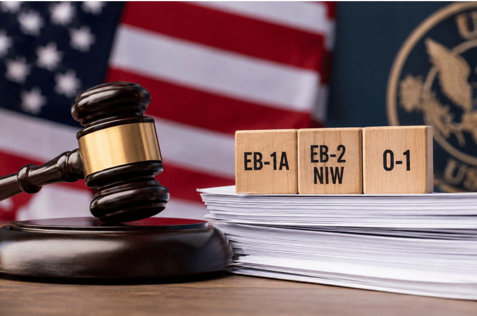 New USCIS Data: EB-1A Approval Rate Falls to 41.7%, EB-2 NIW Remains Below 50%